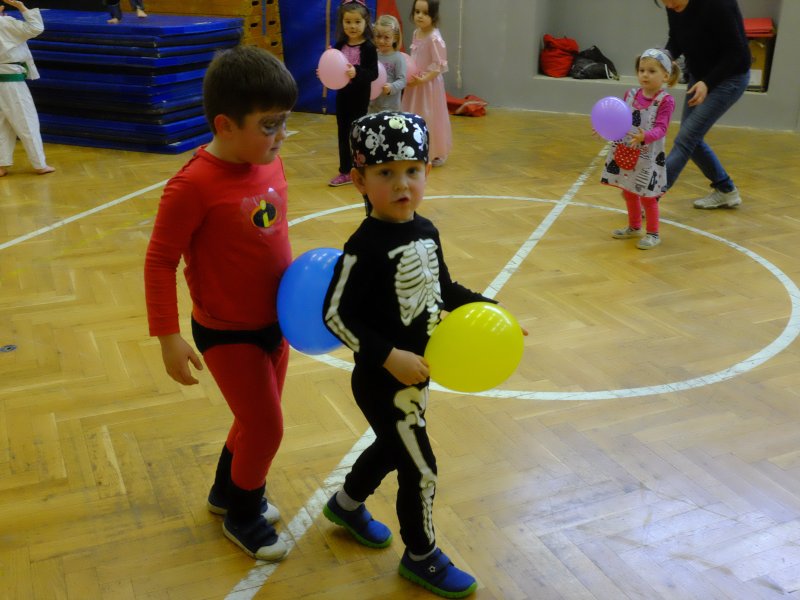 Cvičení v duchu karnevalu