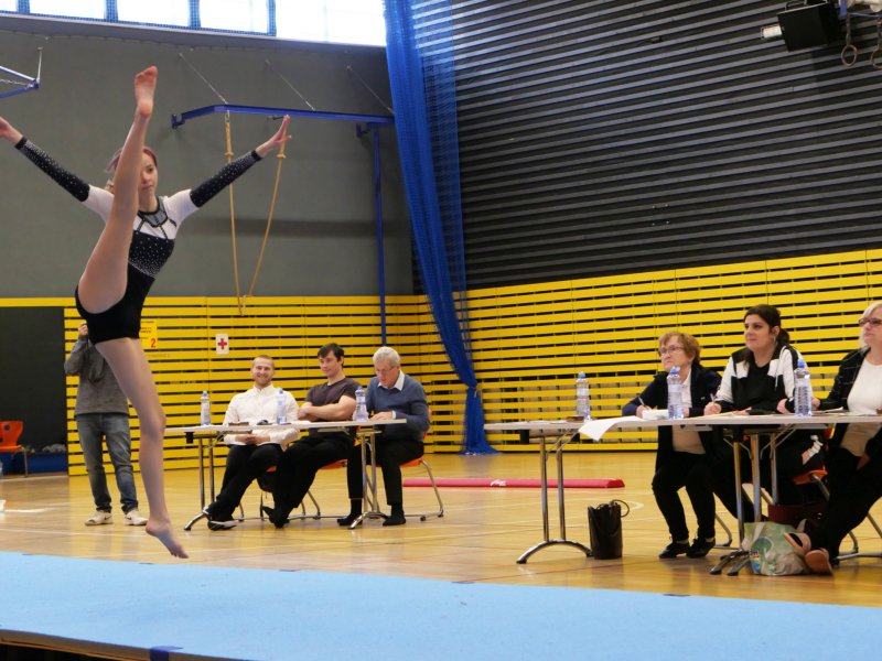 Závody v gymnastice v hale Věry Čáslavské