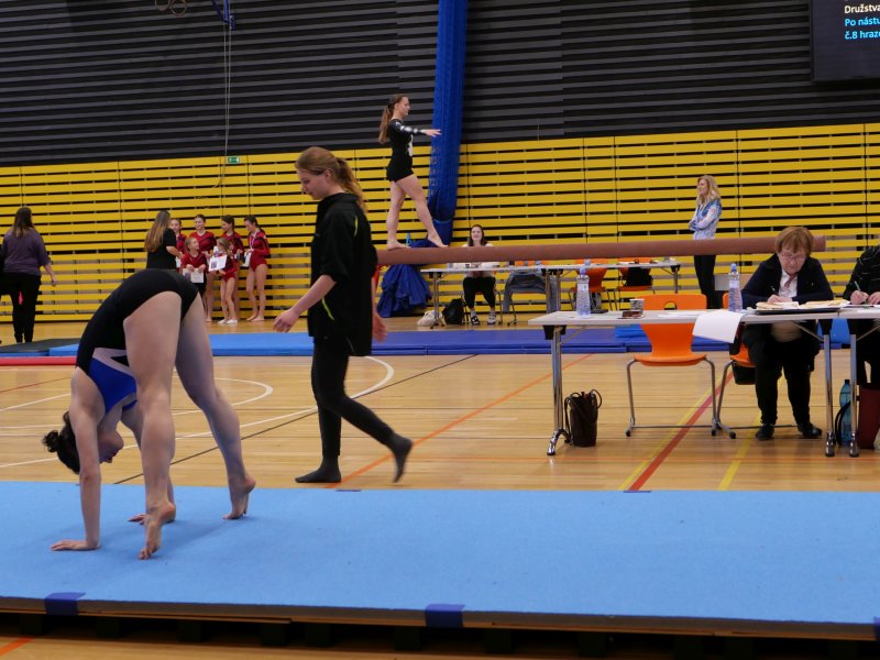 Závody v gymnastice v hale Věry Čáslavské